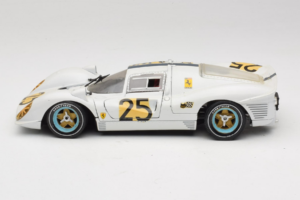 Ferrari 330 P4 #25 Λευκό Revell 1:18 48845 Μέταλλο - εικόνα 4 από 8