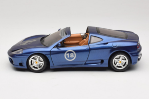 Ferrari 360 Modena Targa Περιορισμένη Έκδοση 333 τεμ Μωβ Μεταλλικό Bburago 1:18 3348-F1 Μέταλλο - εικόνα 4 από 8