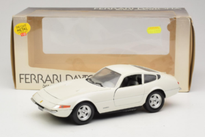 Ferrari 365 GTB/4 Daytona Berlina Λευκό Techno Giodi 1:18 74007 Μέταλλο - εικόνα 8 από 8