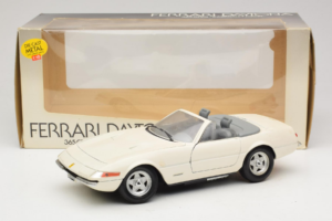 Ferrari 365 GTS/4 Spider Λευκό Techno Giodi 1:18 40028 Μέταλλο - εικόνα 8 από 8