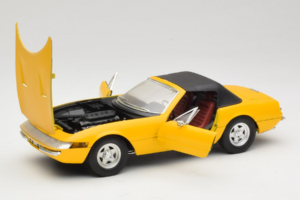 Ferrari 365 GTS Κίτρινο Με Μαύρη Οροφή Solido 1:18 8018 Μέταλλο - εικόνα 2 από 8