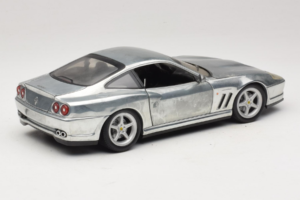 Ferrari 550 Maranello Chrome Silver Hot Wheels 1:18 25740 Μέταλλο - εικόνα 3 από 8