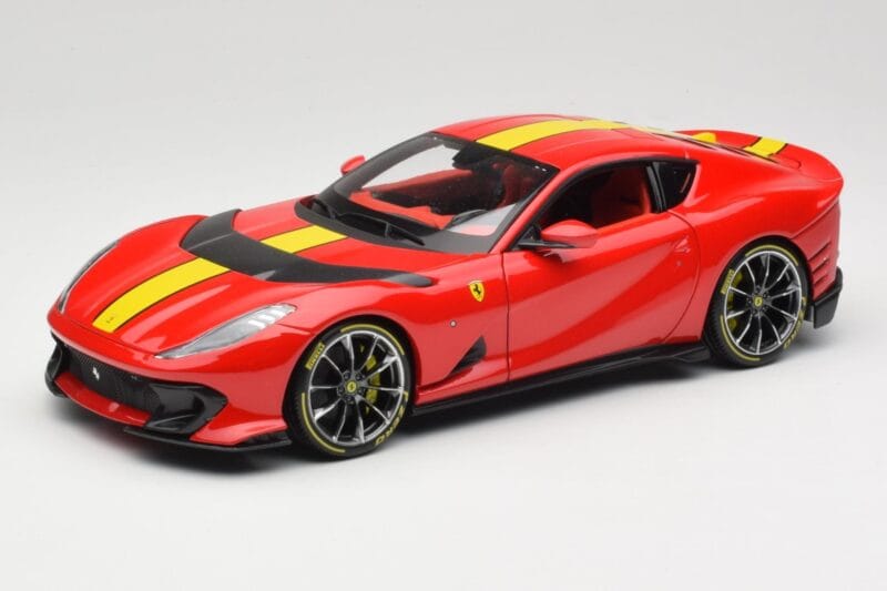 Ferrari 812 Competizione Rosso Corsa Με Κίτρινες Ρίγες Bburago 1:18 18-16915 Μέταλλο