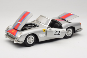 Ferrari California #22 Ασημί Κόκκινη Ρίγα 1966 Tonka 1:18 01109-S2 Μέταλλο - εικόνα 2 από 8