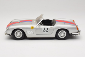 Ferrari California #22 Ασημί Κόκκινη Ρίγα 1966 Tonka 1:18 01109-S2 Μέταλλο - εικόνα 4 από 8