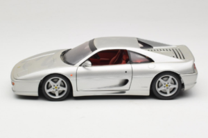 Ferrari F355 Berlinetta Ασημί UT Models 1:18 180074020-S1 Μέταλλο - εικόνα 4 από 8