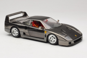 Ferrari F40 Chrome Black Bburago 1:18 3401-B1 Μέταλλο - εικόνα 6 από 8