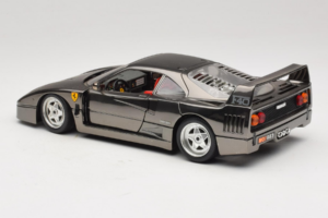 Ferrari F40 Chrome Black Bburago 1:18 3401-B1 Μέταλλο - εικόνα 7 από 8