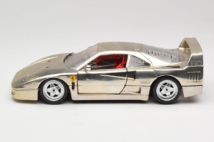 Ferrari F40 Chrome Silver Bburago 1:18 3401 Μέταλλο - εικόνα 4 από 8