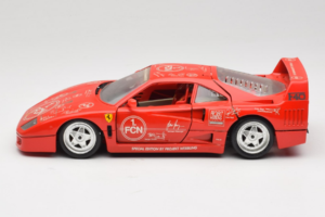 Ferrari F40 Evoluzione FC Nürnberg Special Edition Κόκκινο Bburago 1:18 3042-FCN Μέταλλο - εικόνα 4 από 8