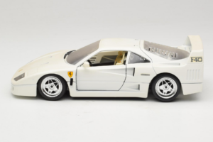 Ferrari F40 Λευκό Bburago 1:18 3332-W4 Μέταλλο - εικόνα 4 από 8