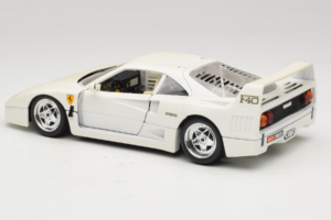 Ferrari F40 Λευκό Bburago 1:18 3332-W4 Μέταλλο - εικόνα 7 από 8
