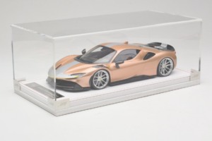 Ferrari SF90 Novitec Χρυσό Ασημί Λωρίδα IVY Merit 1:18 REMC028 Ρητίνη - εικόνα 6 από 7