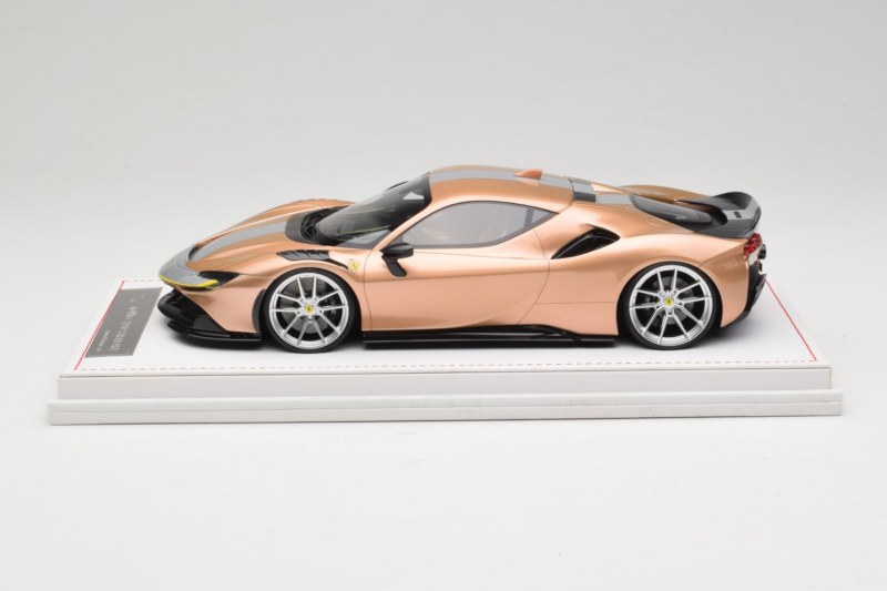 Ferrari SF90 Novitec Χρυσό Ασημί Λωρίδα IVY Merit 1:18 REMC028 Ρητίνη