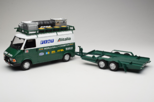 Fiat 242 Alitalia Rally Team Assistance With Trailer 1978 IXO 1:18 18CMC027WX Μέταλλο