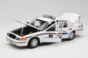 Ford Crown Victoria RCMP Police Car AUTOart 1:18 72706 Μέταλλο - εικόνα 2 από 8