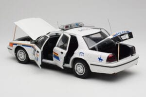 Ford Crown Victoria RCMP Police Car AUTOart 1:18 72706 Μέταλλο - εικόνα 5 από 8