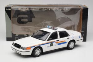 Ford Crown Victoria RCMP Police Car AUTOart 1:18 72706 Μέταλλο - εικόνα 8 από 8