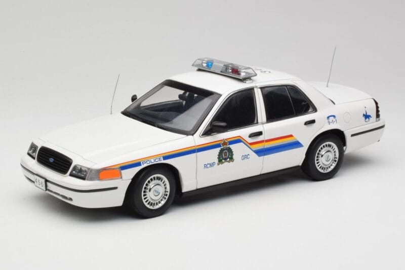 Ford Crown Victoria RCMP Police Car AUTOart 1:18 72706 Μέταλλο