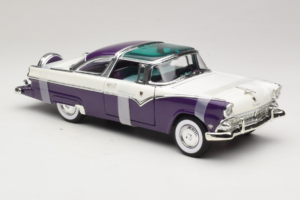 Ford Crown Victoria Λευκό Μωβ Road Signature 1:18 92138-P1 Μέταλλο - εικόνα 4 από 6