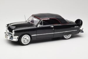 Ford Deluxe Καμπριολέ Μαύρο Maisto 1:18 31681 Μέταλλο