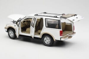 Ford Expedition Eddie Bauer Λευκό UT Models 1:18 22712 Μέταλλο - εικόνα 5 από 8