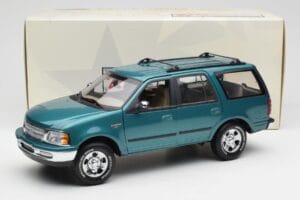 Ford Expedition XLT Πράσινο Μεταλλικό UT Models 1:18 22717 Μέταλλο - εικόνα 8 από 8