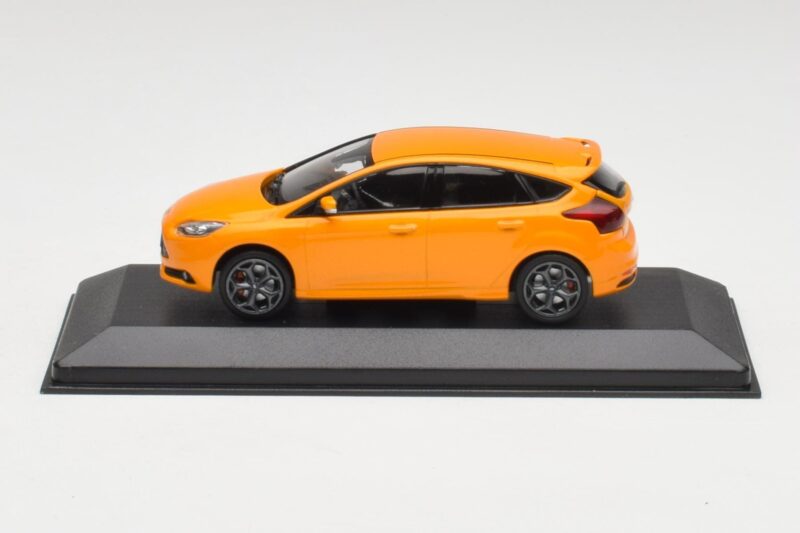 Ford Focus ST Mk3 Tangerine Scream Minichamps 1:43 FOCUS001 Μέταλλο