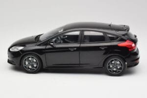 Ford Focus ST Mk2 Panther Black Metallic Minichamps 1:18 110082000 Μέταλλο - εικόνα 4 από 8