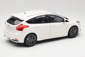 Ford Focus ST Mk2 Λευκό Minichamps 1:18 110082004 Μέταλλο - εικόνα 3 από 8