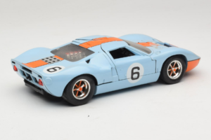 Ford GT40 Gulf #6 J. Ickx / J. Oliver 24 Hours of Le Mans 1969 Revell 1:18 48824 Μέταλλο - εικόνα 3 από 8