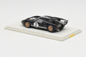 Ford GT40 Mk II #2 B. McLaren / C. Amon Shelby American Winner 24 Hours of Le Mans 1966 Spark 1:43 43LM66-O1 Ρητίνη - εικόνα 3 από 4