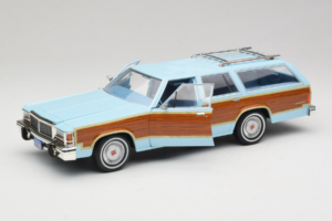 Ford LTD Country Squire Charlie's Angels Movie GreenLight 1:18 19066 Μέταλλο - εικόνα 2 από 8