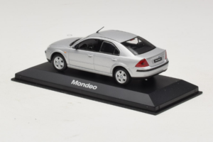 Ford Mondeo Mk3 Sedan Ασημί Minichamps 1:43 MONDEO005 Μέταλλο - εικόνα 3 από 4