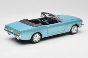 Ford Mustang Καμπριολέ Arcadian Blue Revell 1:18 8832-F1 Μέταλλο - εικόνα 3 από 8