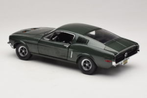Ford Mustang GT Bullitt με Φιγούρα Steve McQueen Greenlight 1:18 12885 Μέταλλο - εικόνα 7 από 8