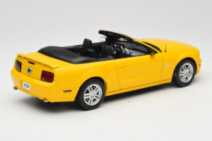 Ford Mustang GT S197 Καμπριολέ Screaming Yellow AUTOart 1:18 73062 Μέταλλο - εικόνα 3 από 8