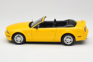 Ford Mustang GT S197 Καμπριολέ Screaming Yellow AUTOart 1:18 73062 Μέταλλο - εικόνα 4 από 8