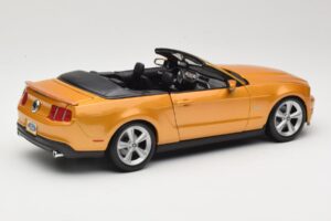Ford Mustang GT S197 Καμπριολέ Χρυσό Maisto 1:18 31158 Μέταλλο - εικόνα 2 από 7