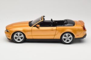 Ford Mustang GT S197 Καμπριολέ Χρυσό Maisto 1:18 31158 Μέταλλο - εικόνα 3 από 7