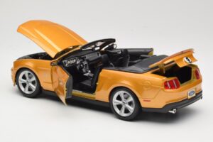 Ford Mustang GT S197 Καμπριολέ Χρυσό Maisto 1:18 31158 Μέταλλο - εικόνα 4 από 7