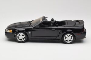 Ford Mustang GT SN95 Καμπριολέ Μαύρο Maisto 1:18 50328 Μέταλλο - εικόνα 4 από 8