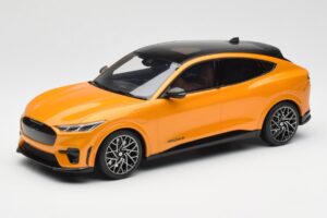 Ford Mustang Mach-E GT Performance Cyber Πορτοκαλί Otto 1:18 OT983 Ρητίνη