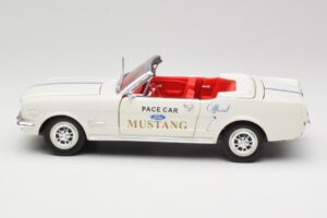 Ford Mustang Pace Car Wimbledon White Solido 1:18 81578 Μέταλλο - εικόνα 4 από 8