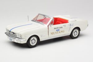 Ford Mustang Pace Car Wimbledon White Solido 1:18 81578 Μέταλλο