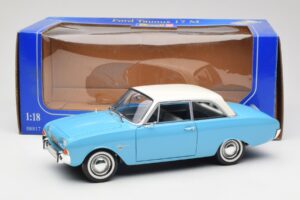 Ford Taunus 17M P2 Μπλε Revell 1:18 08817 Μέταλλο - εικόνα 8 από 8