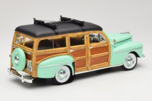Ford Woody Panel Wagon Πράσινο Μέντας Road Signature 1:18 20028 Μέταλλο - εικόνα 3 από 8