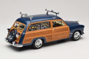 Ford Woody Station Wagon Bayview Blue Surf Shop Motor City 1:18 60002 Μέταλλο - εικόνα 3 από 8