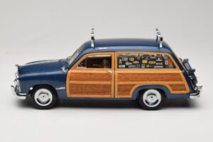 Ford Woody Station Wagon Bayview Blue Surf Shop Motor City 1:18 60002 Μέταλλο - εικόνα 4 από 8