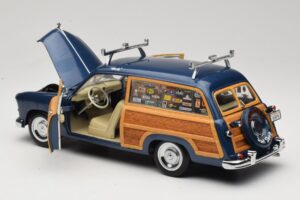Ford Woody Station Wagon Bayview Blue Surf Shop Motor City 1:18 60002 Μέταλλο - εικόνα 5 από 8
